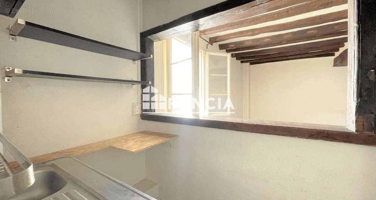 Appartement à PARIS-3E