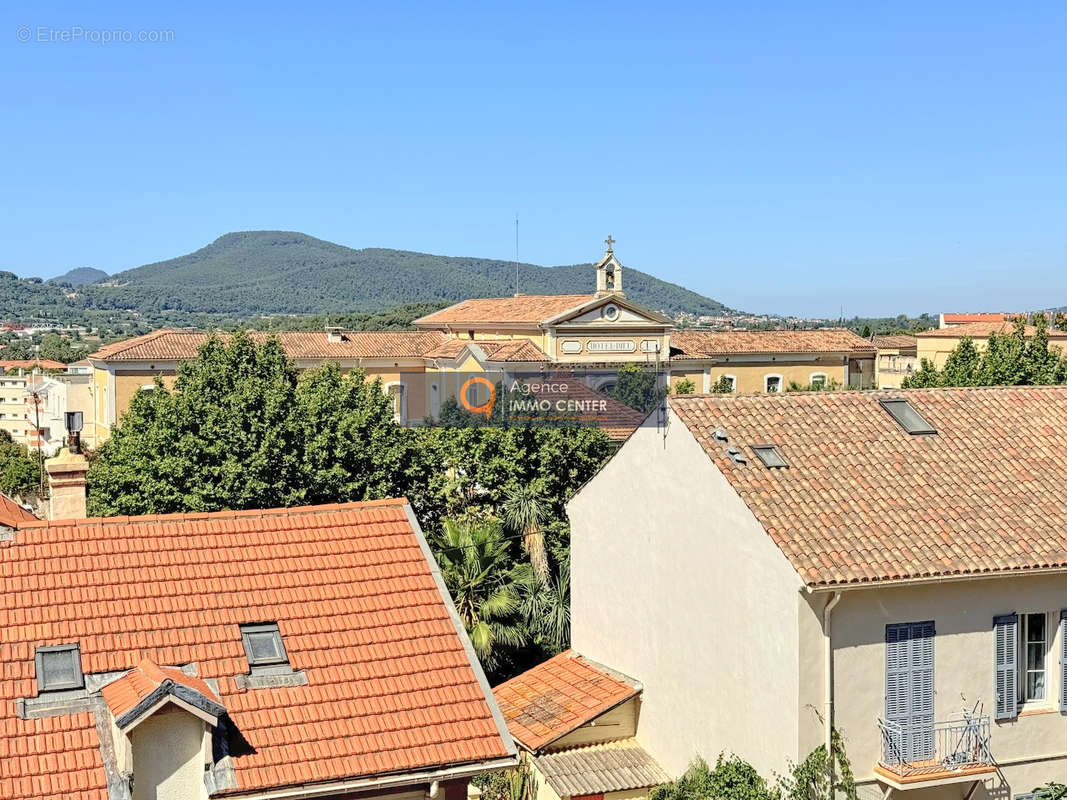 Appartement à HYERES