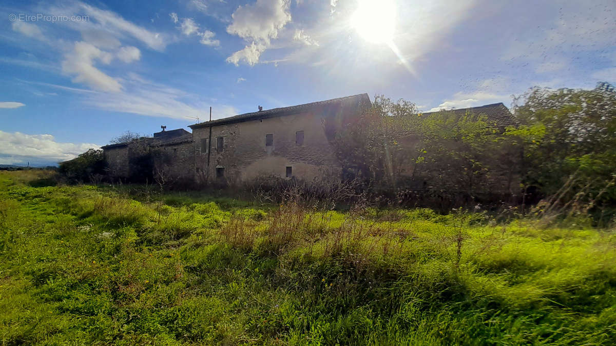 Maison à MAUBEC