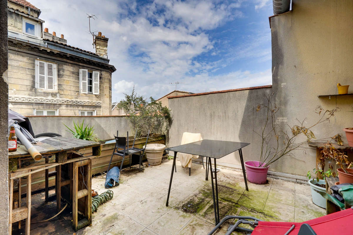 Appartement à BORDEAUX