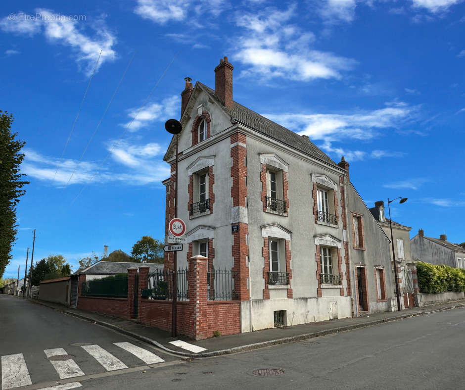 Maison à ARTENAY