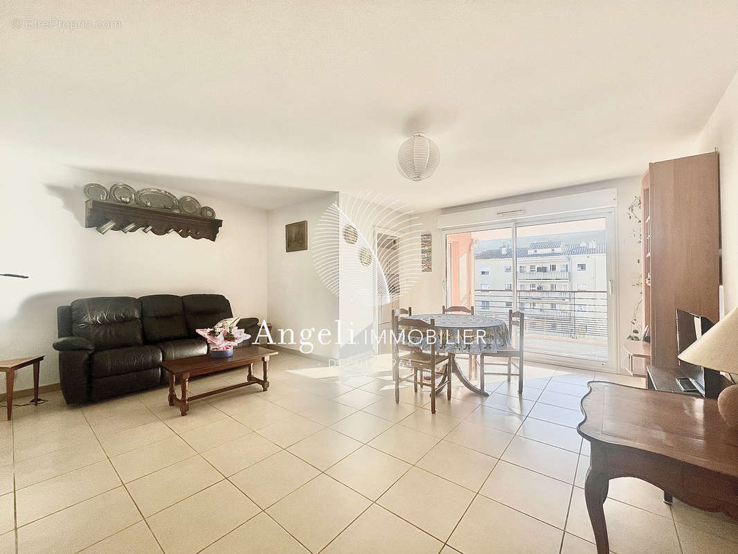 Appartement à FREJUS