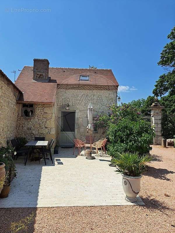 Maison à CHARROUX