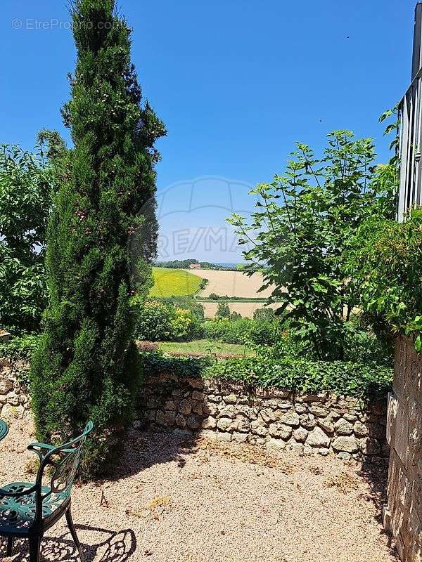 Maison à CHARROUX