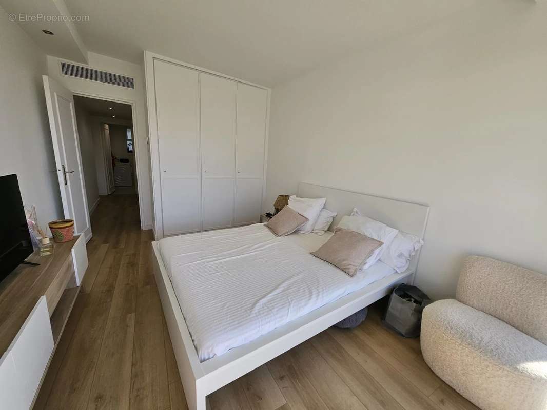 Appartement à VILLENEUVE-LOUBET