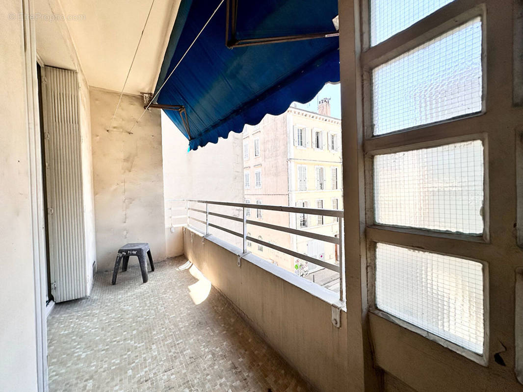 Appartement à MARSEILLE-5E