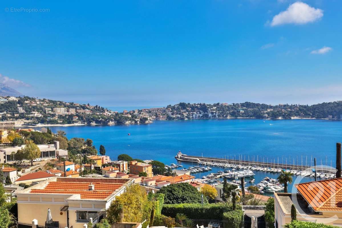 Appartement à VILLEFRANCHE-SUR-MER