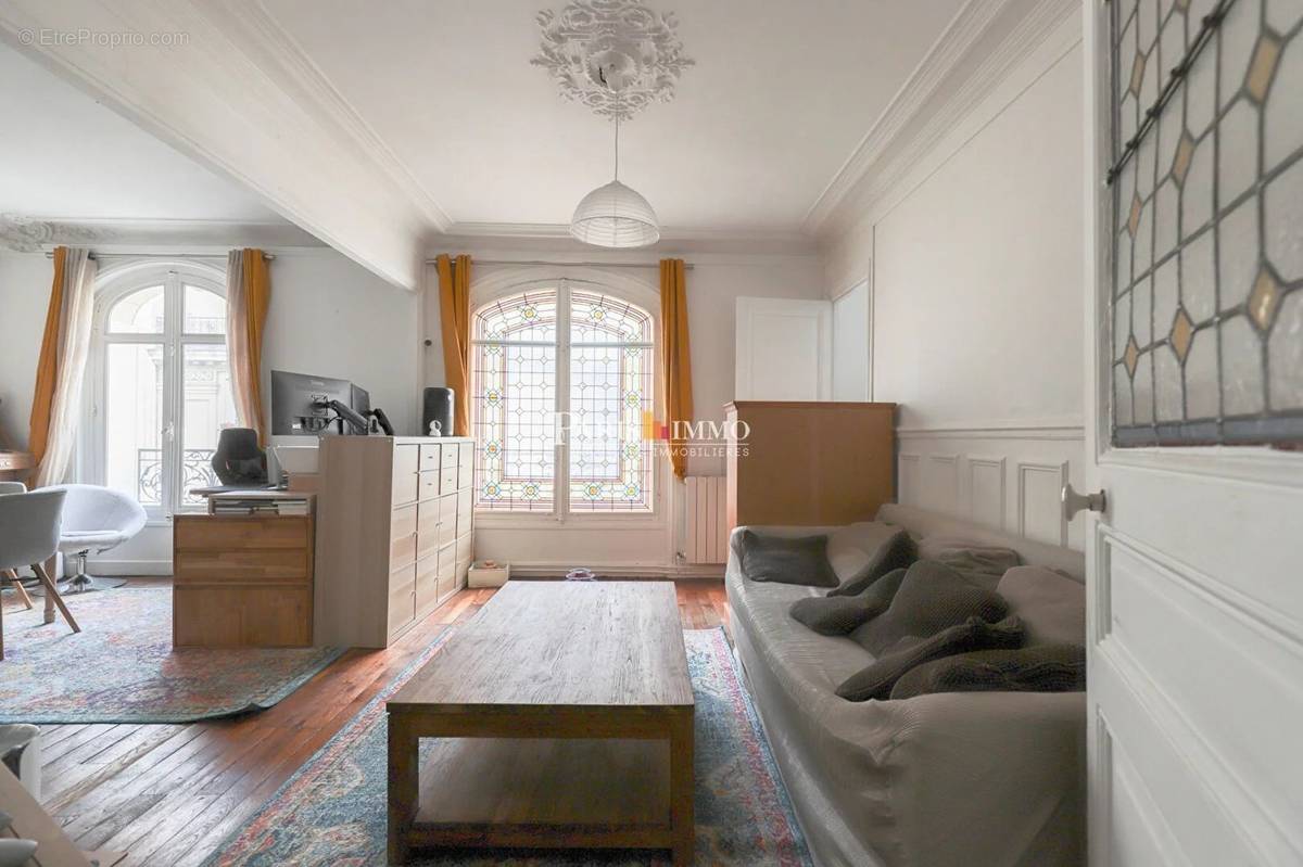 Appartement à PARIS-18E