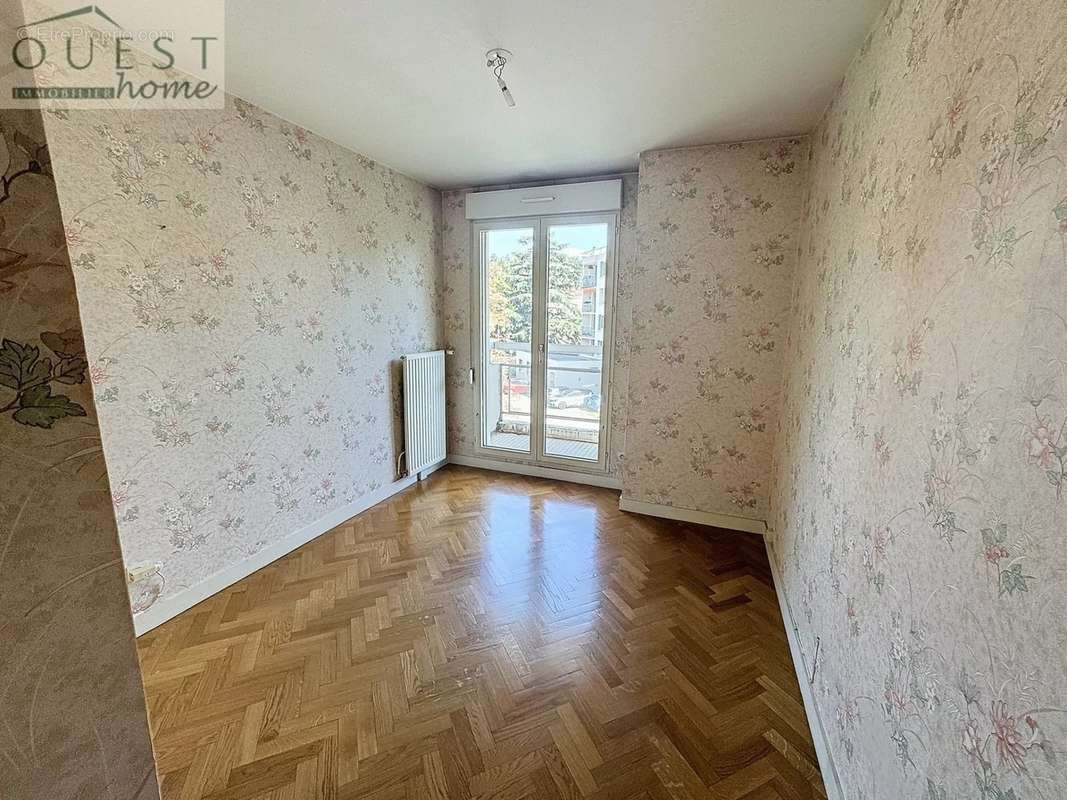 Appartement à CHARBONNIERES-LES-BAINS