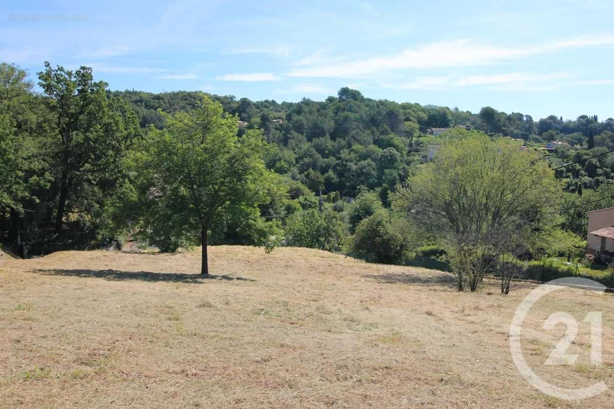 Terrain à BIOT