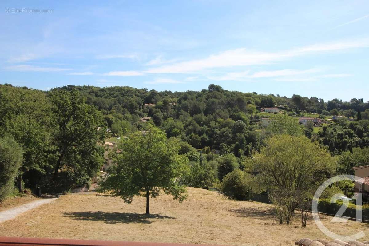 Terrain à BIOT