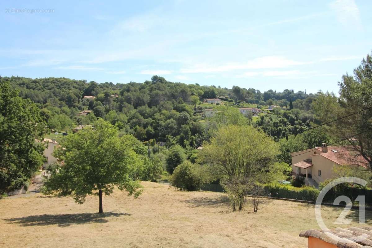 Terrain à BIOT