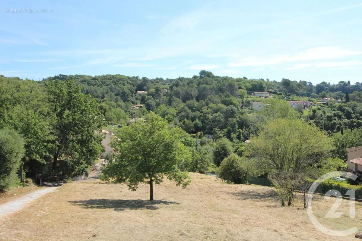 Terrain à BIOT