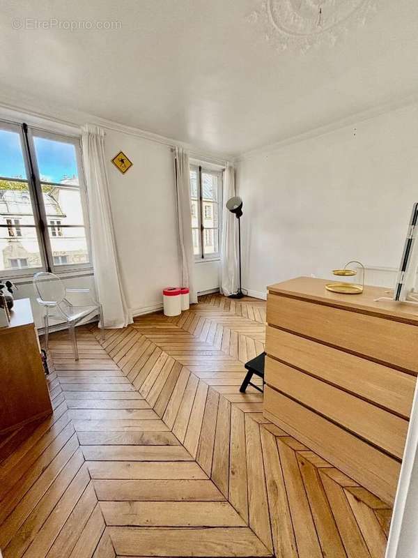 Appartement à VERSAILLES