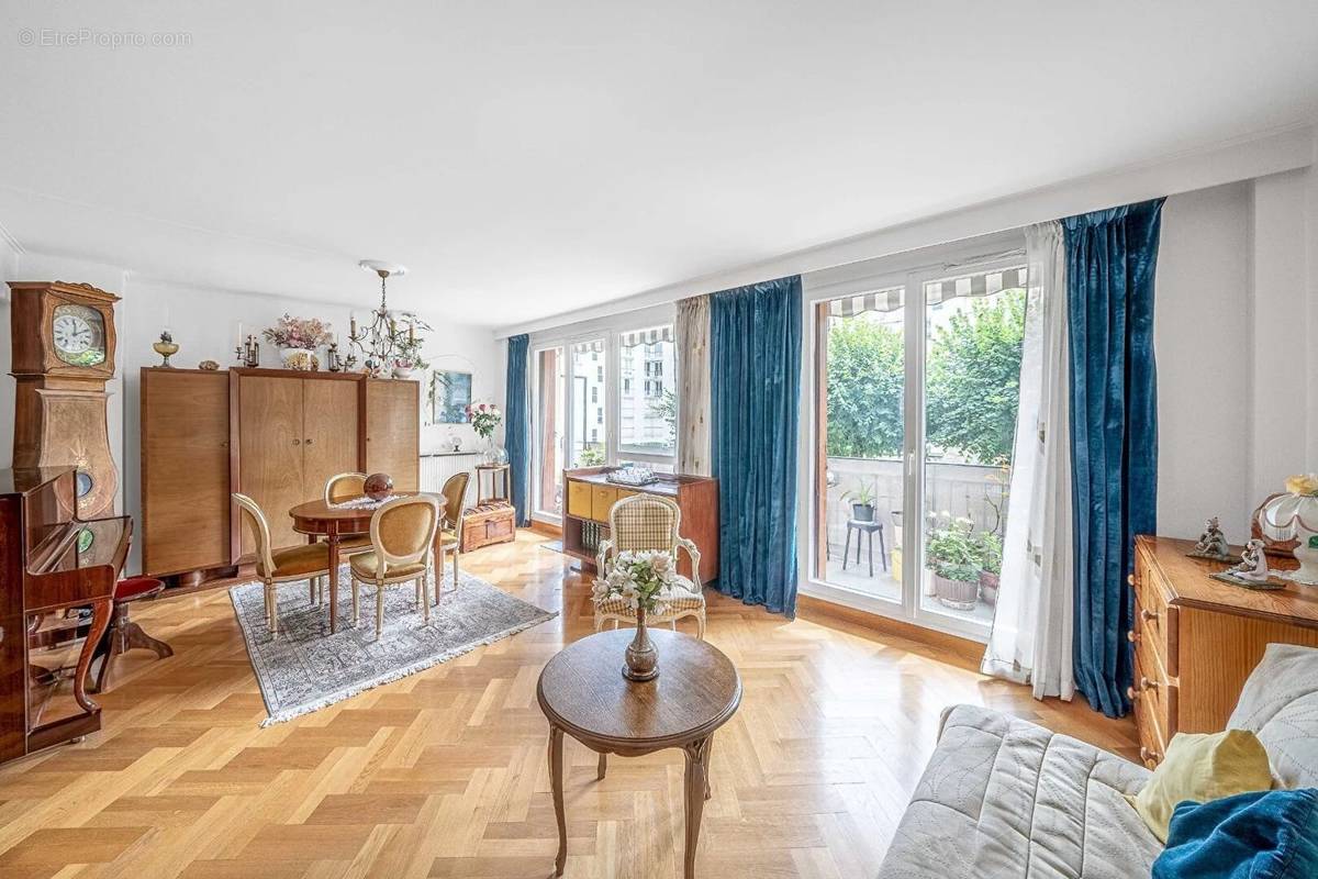 Appartement à VERSAILLES