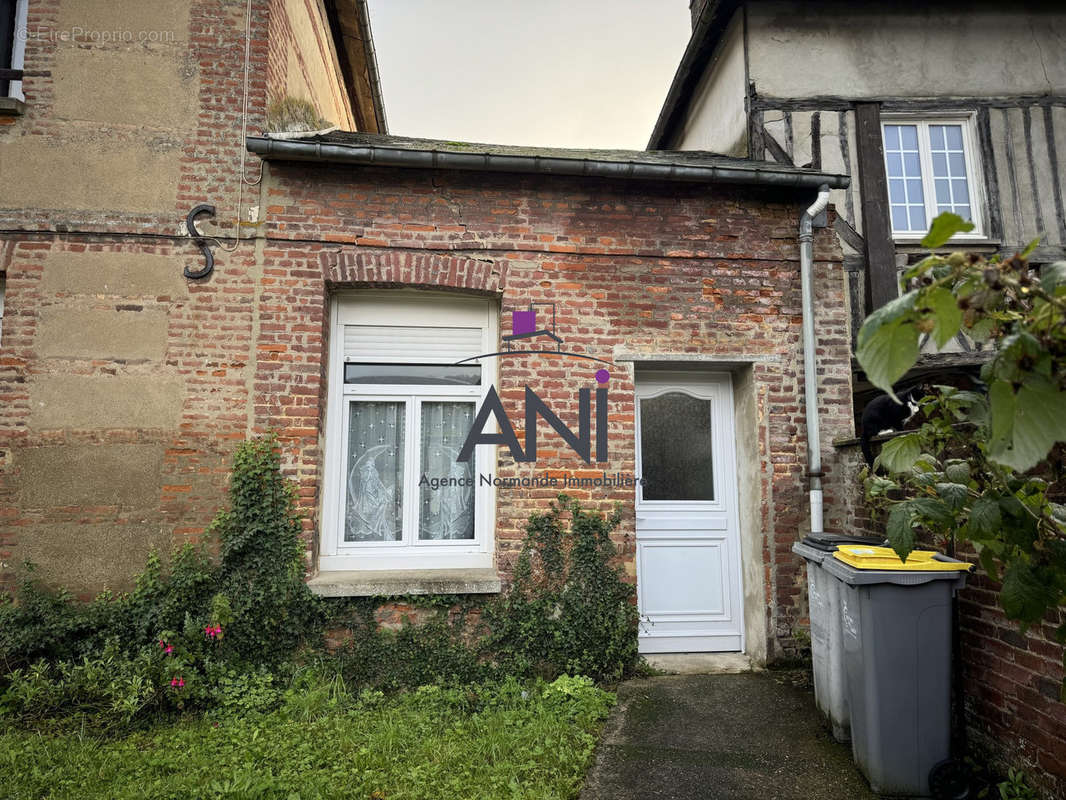 RDC  - Appartement à LONGUEVILLE-SUR-SCIE