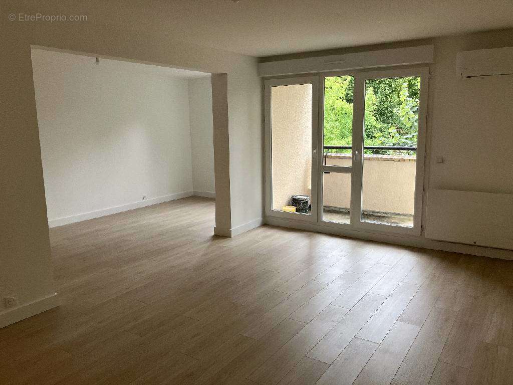 Appartement à SAVIGNY-SUR-ORGE