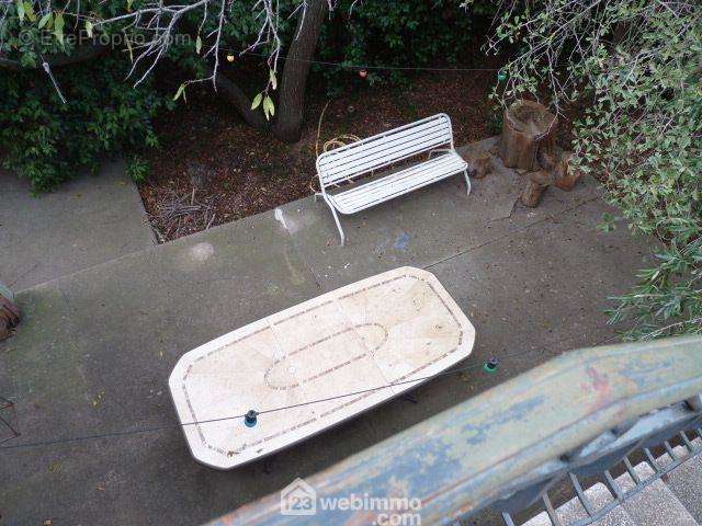 Une deuxième terrasse avec barbecue - Maison à BOUZIGUES