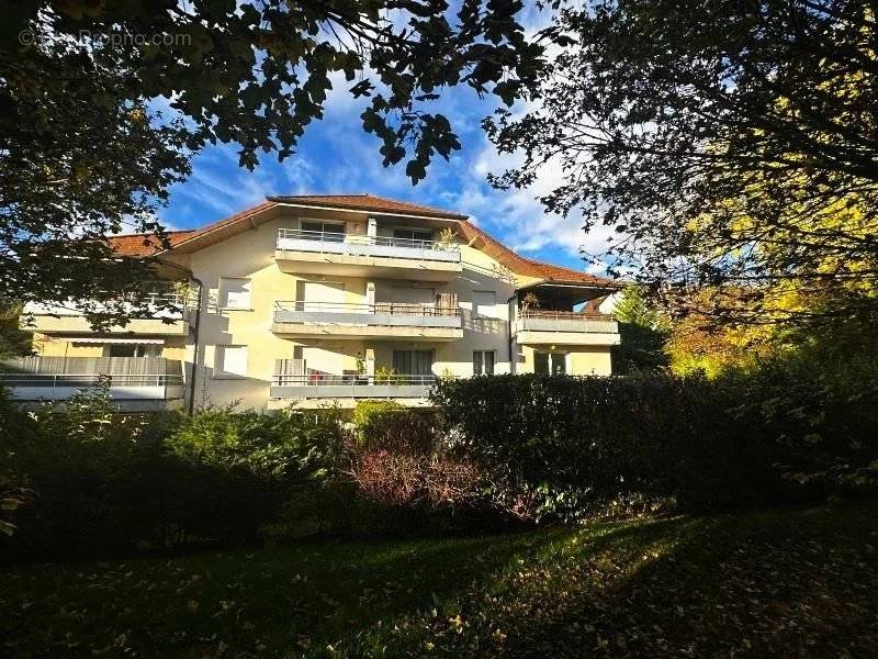 Appartement à ALLONZIER-LA-CAILLE