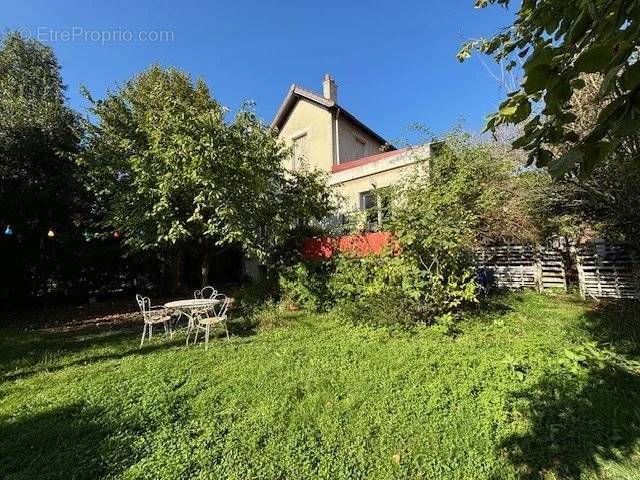 Maison à HOUILLES