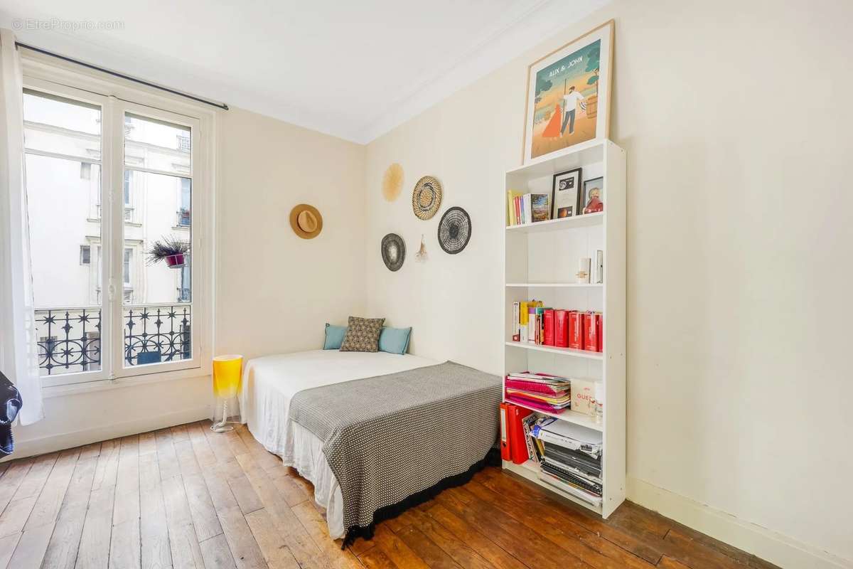 Appartement à NEUILLY-SUR-SEINE