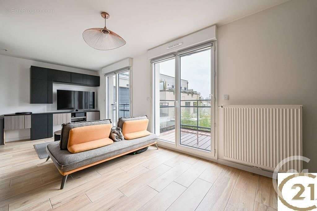 Appartement à SAINT-MAUR-DES-FOSSES