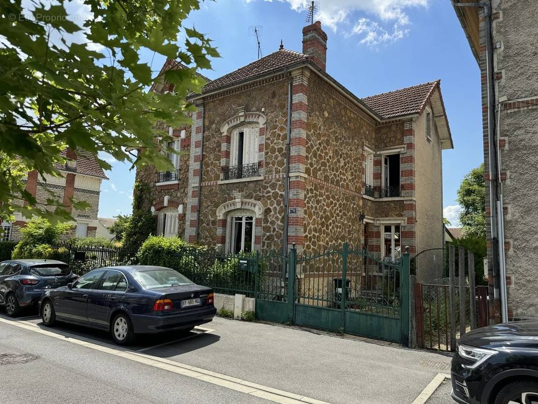 Maison à ROMILLY-SUR-SEINE