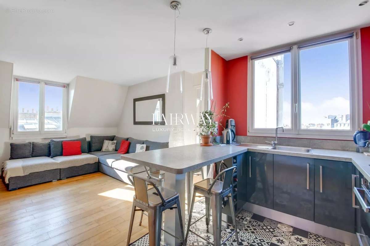 Appartement à PARIS-8E