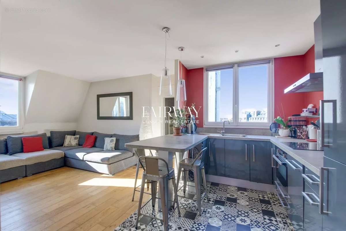 Appartement à PARIS-8E