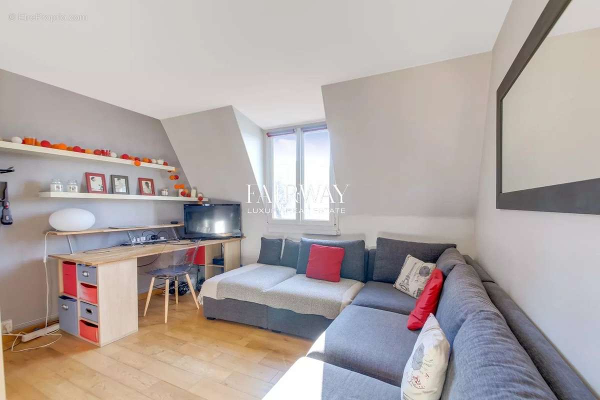 Appartement à PARIS-8E