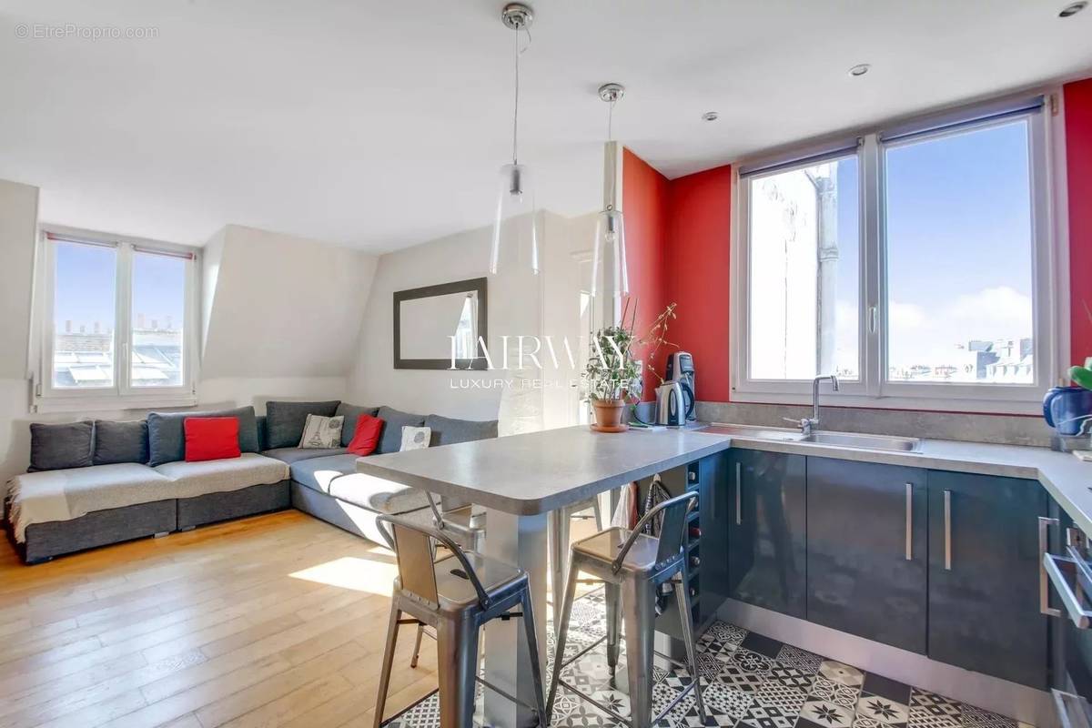 Appartement à PARIS-17E