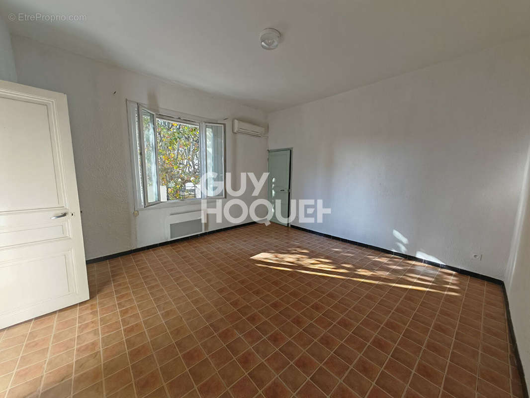 Appartement à JONQUIERES