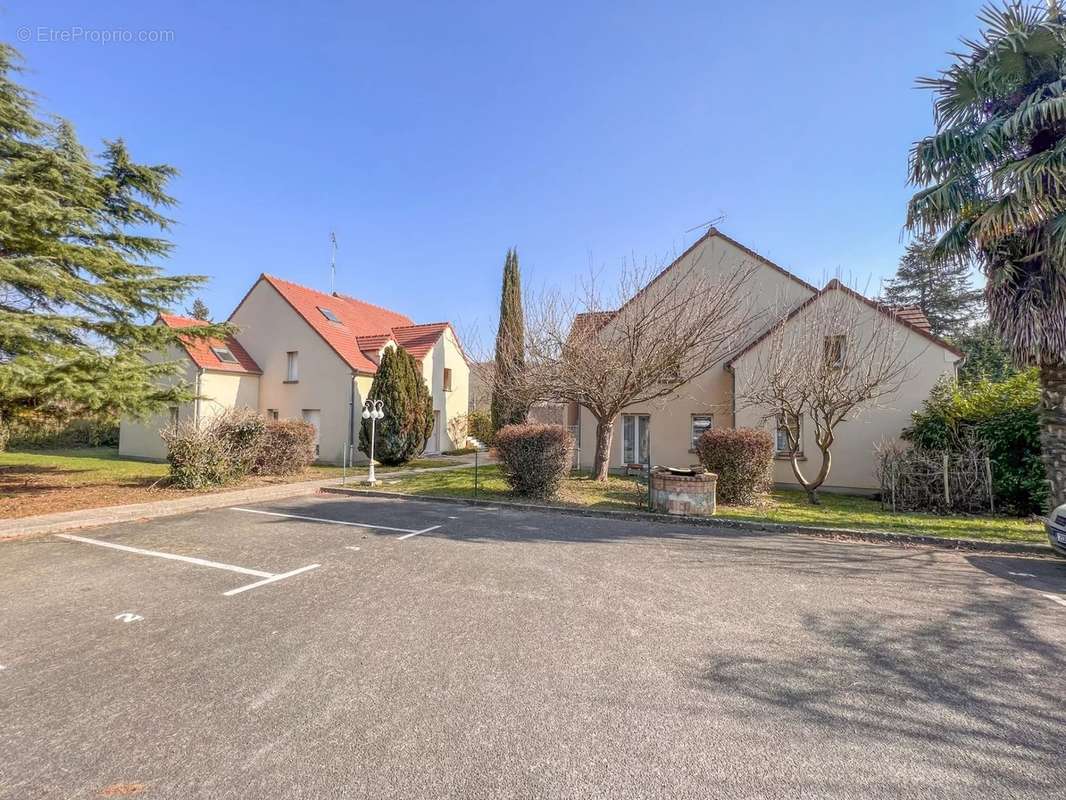 Appartement à SAINT-REMY-LES-CHEVREUSE