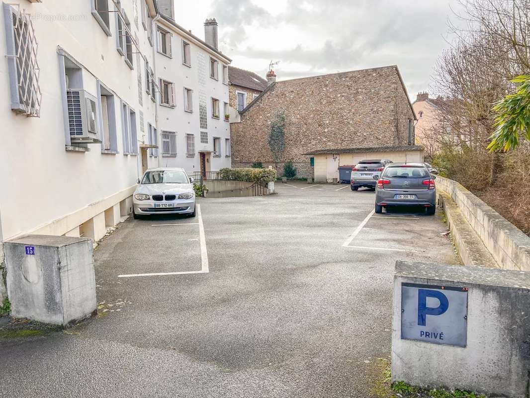 Appartement à SAINT-REMY-LES-CHEVREUSE