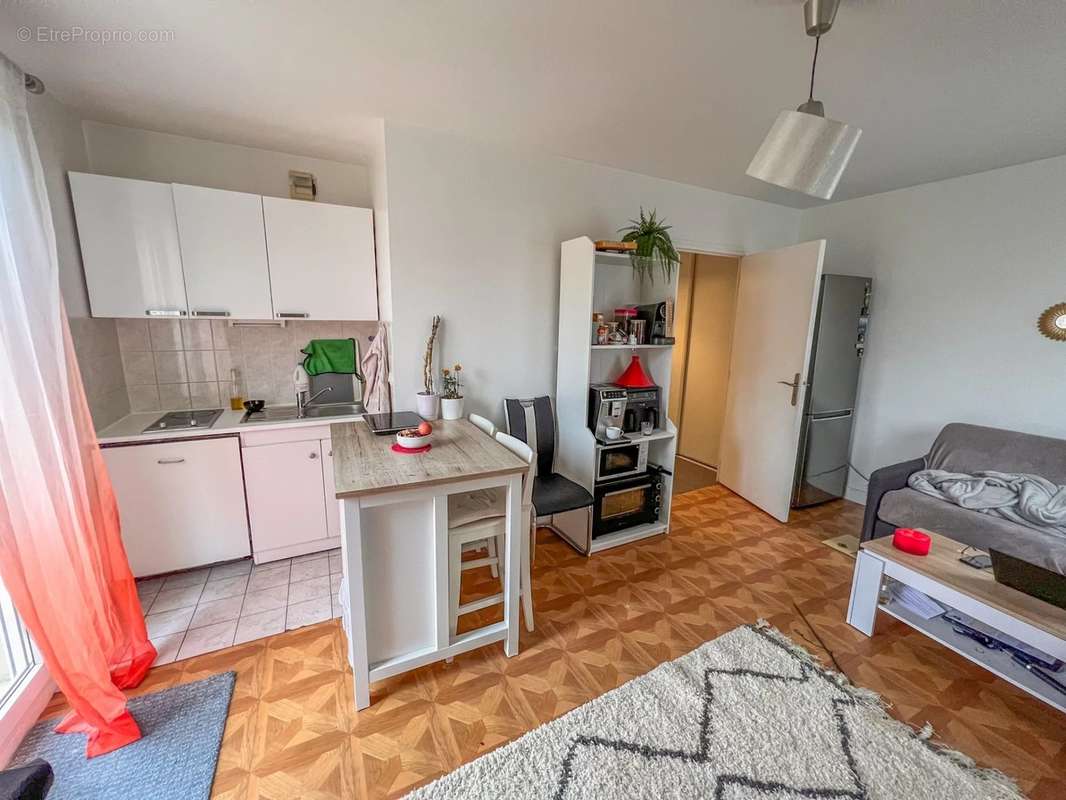 Appartement à SAINT-REMY-LES-CHEVREUSE