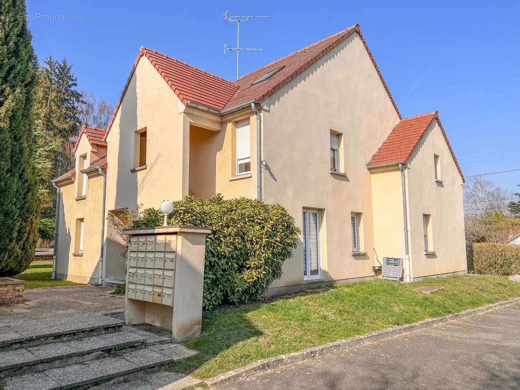 Appartement à SAINT-REMY-LES-CHEVREUSE