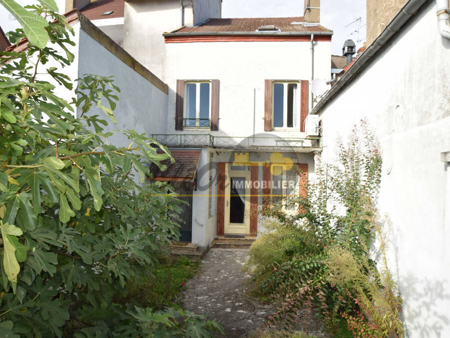 Maison à SAINT-JEAN-DE-LOSNE