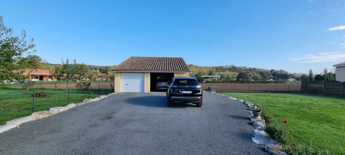 Maison à PRIGONRIEUX