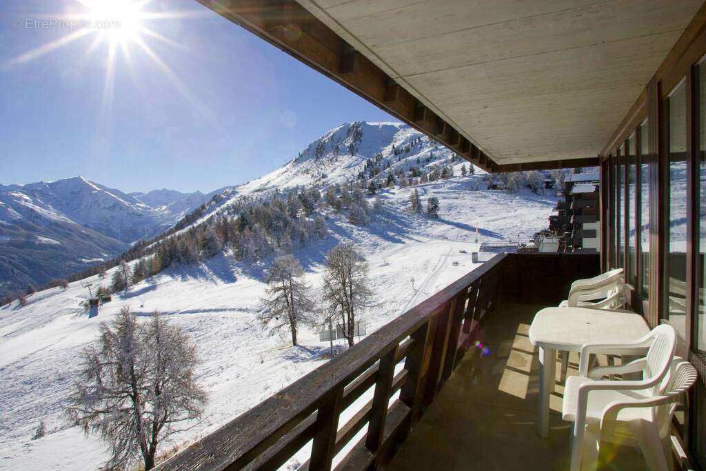 Appartement à BAR