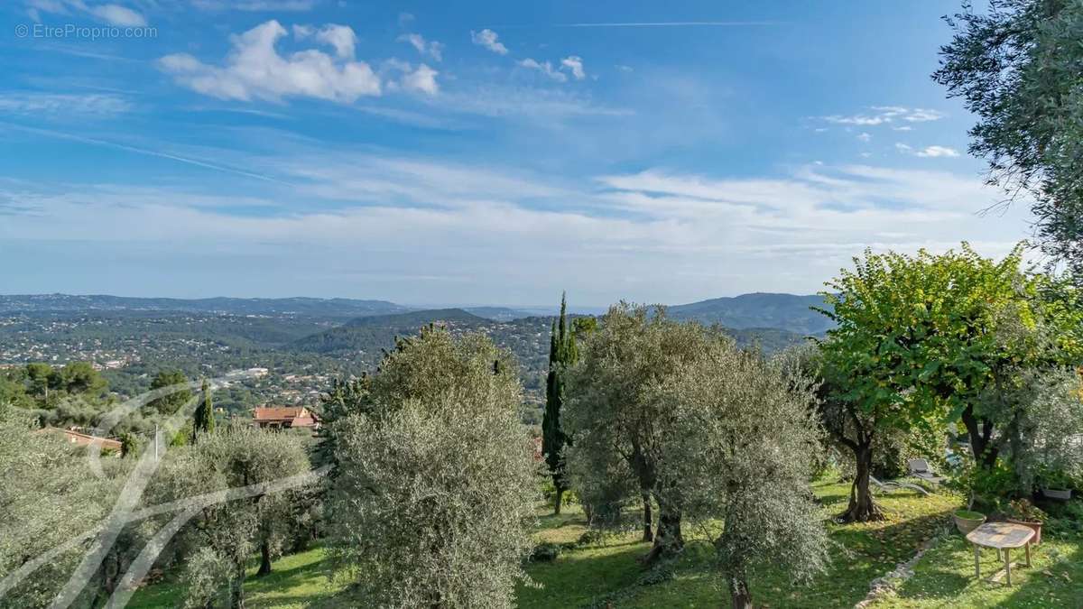 Maison à MOUGINS