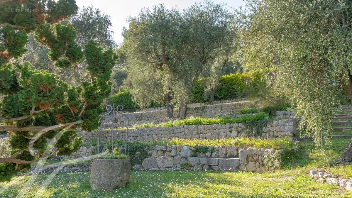 Maison à MOUGINS