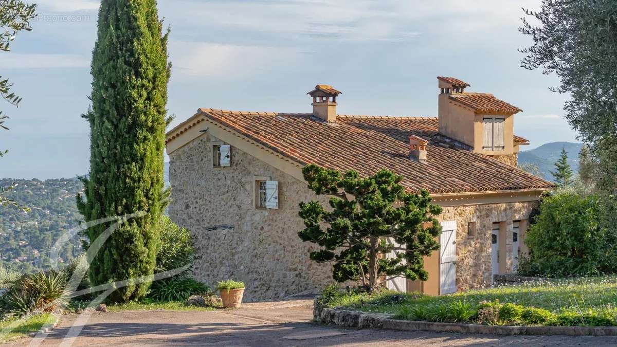 Maison à MOUGINS