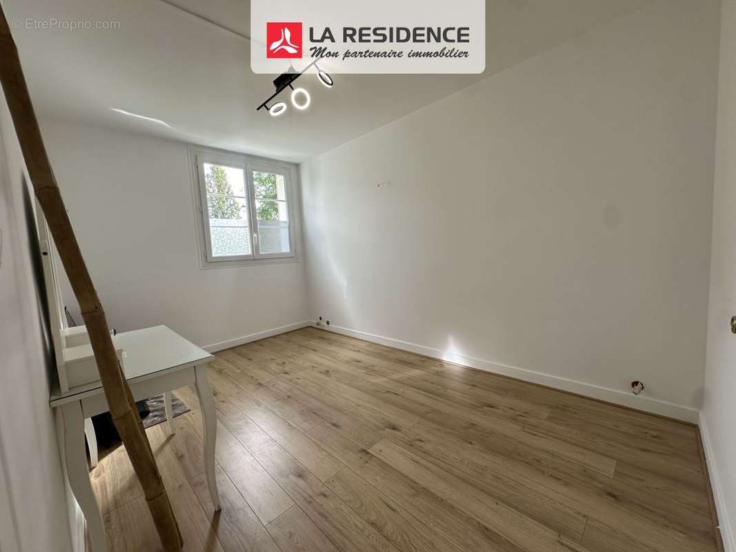 Appartement à COLOMBES