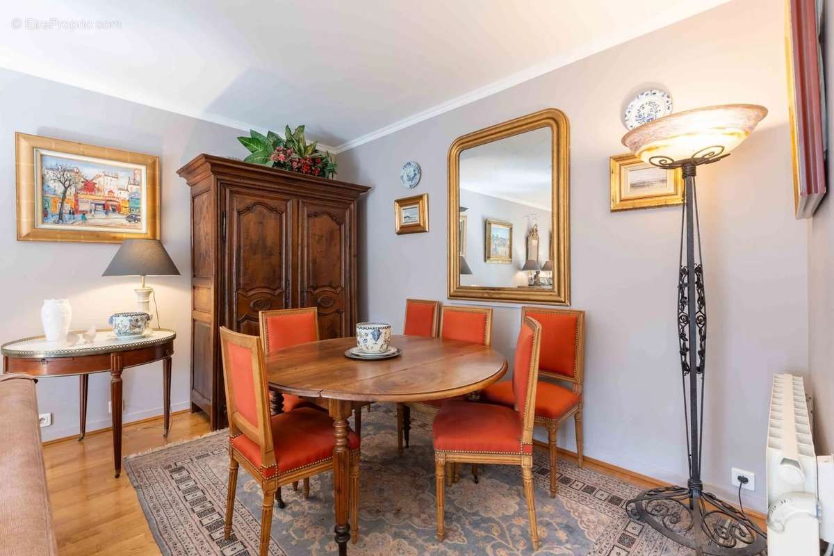 Appartement à LEVALLOIS-PERRET