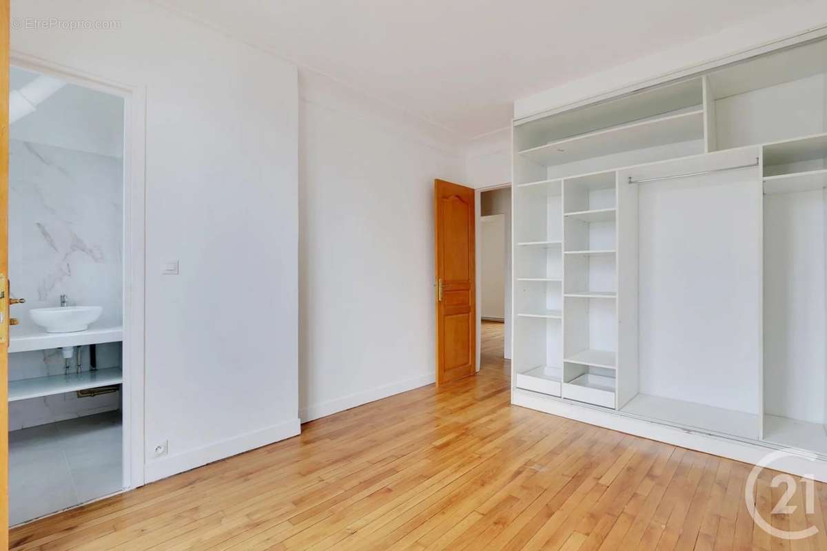 Appartement à PARIS-15E