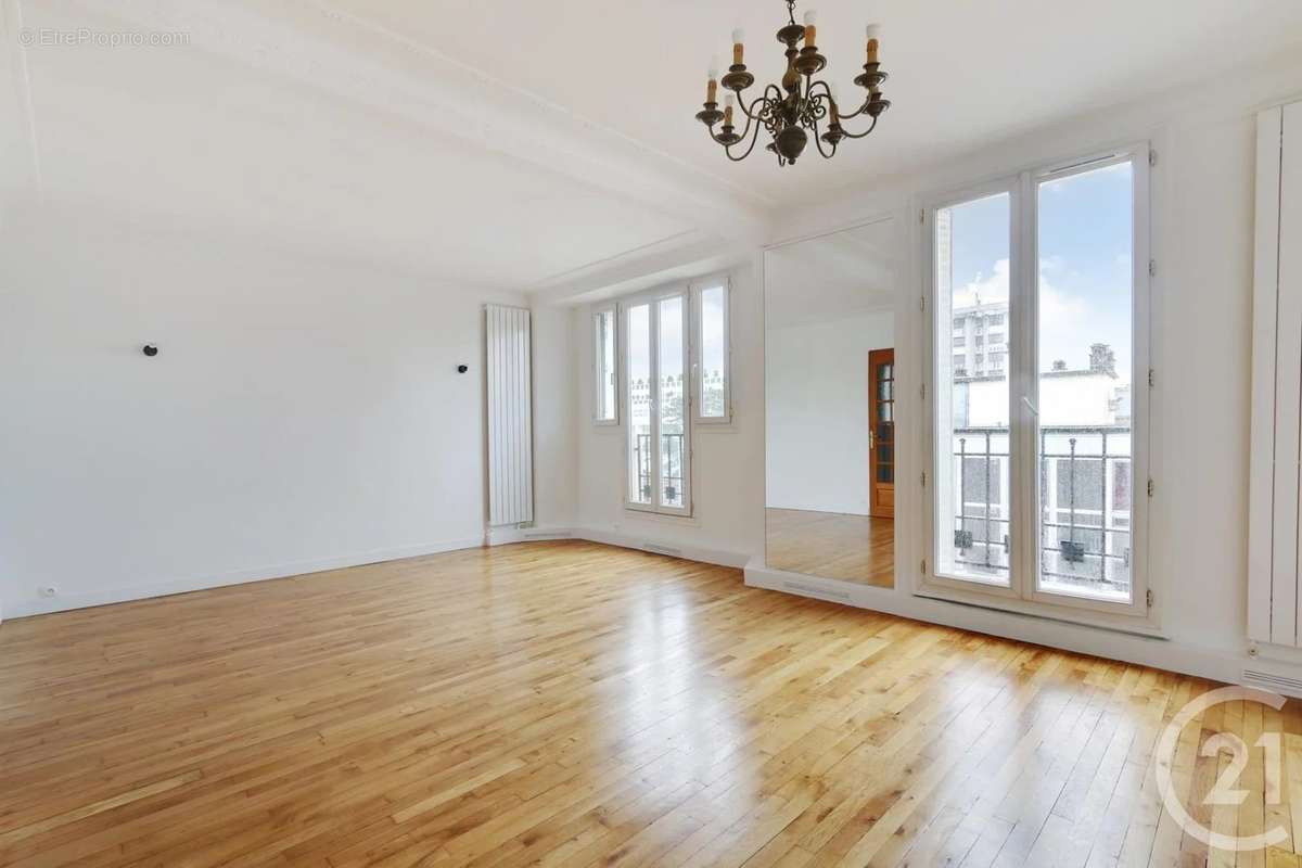 Appartement à PARIS-15E