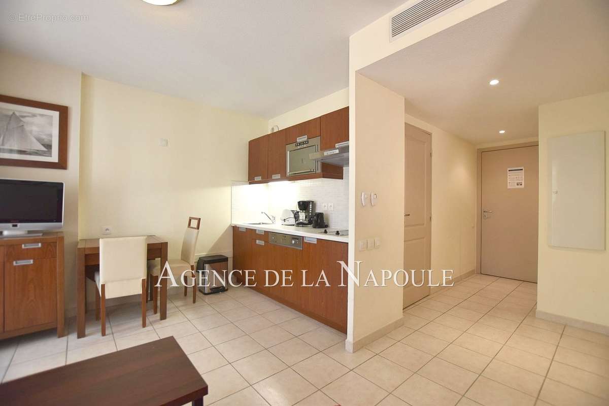 Appartement à MANDELIEU-LA-NAPOULE