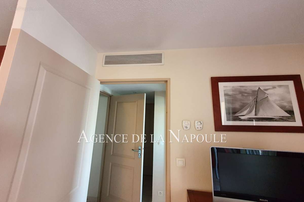 Appartement à MANDELIEU-LA-NAPOULE