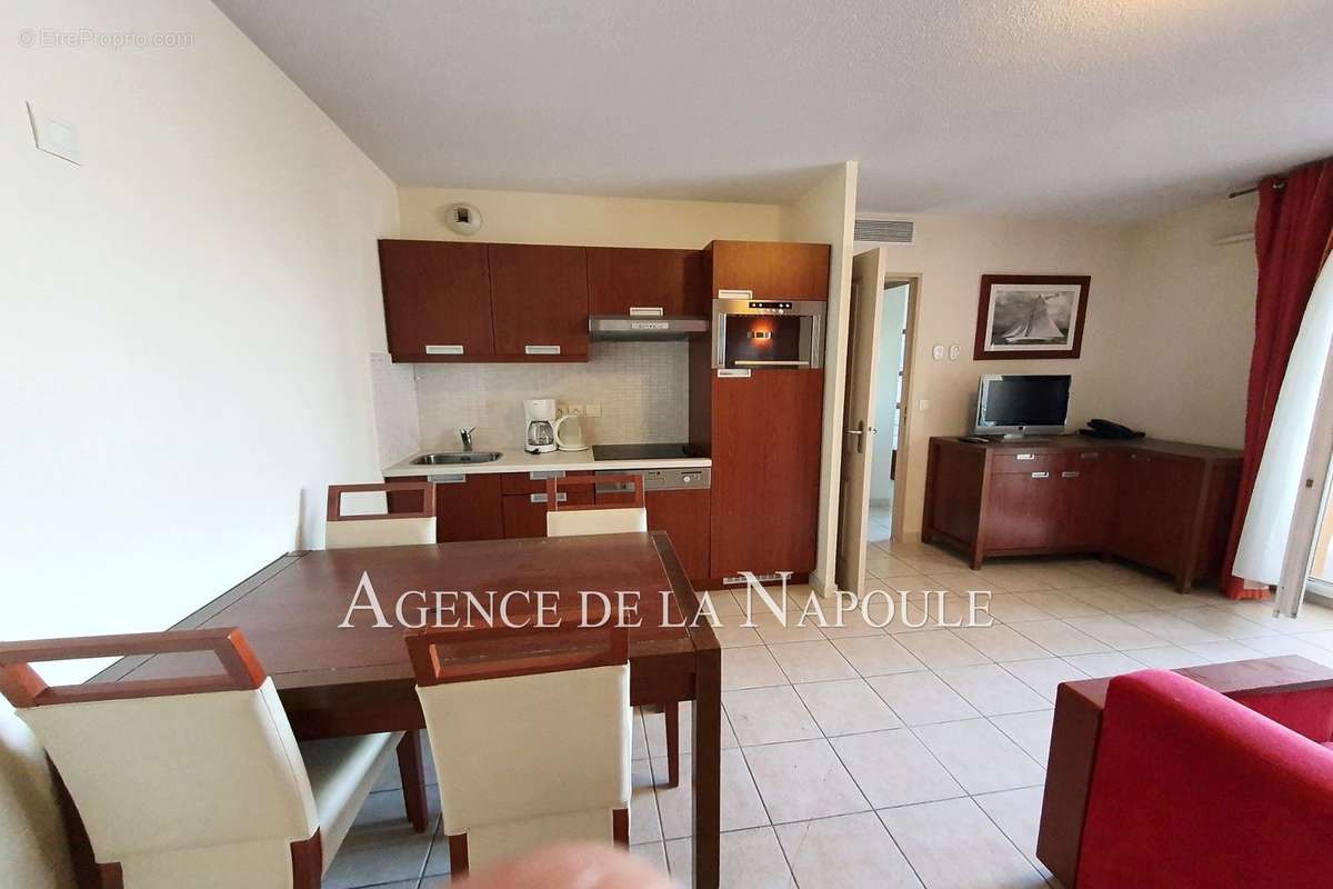 Appartement à MANDELIEU-LA-NAPOULE