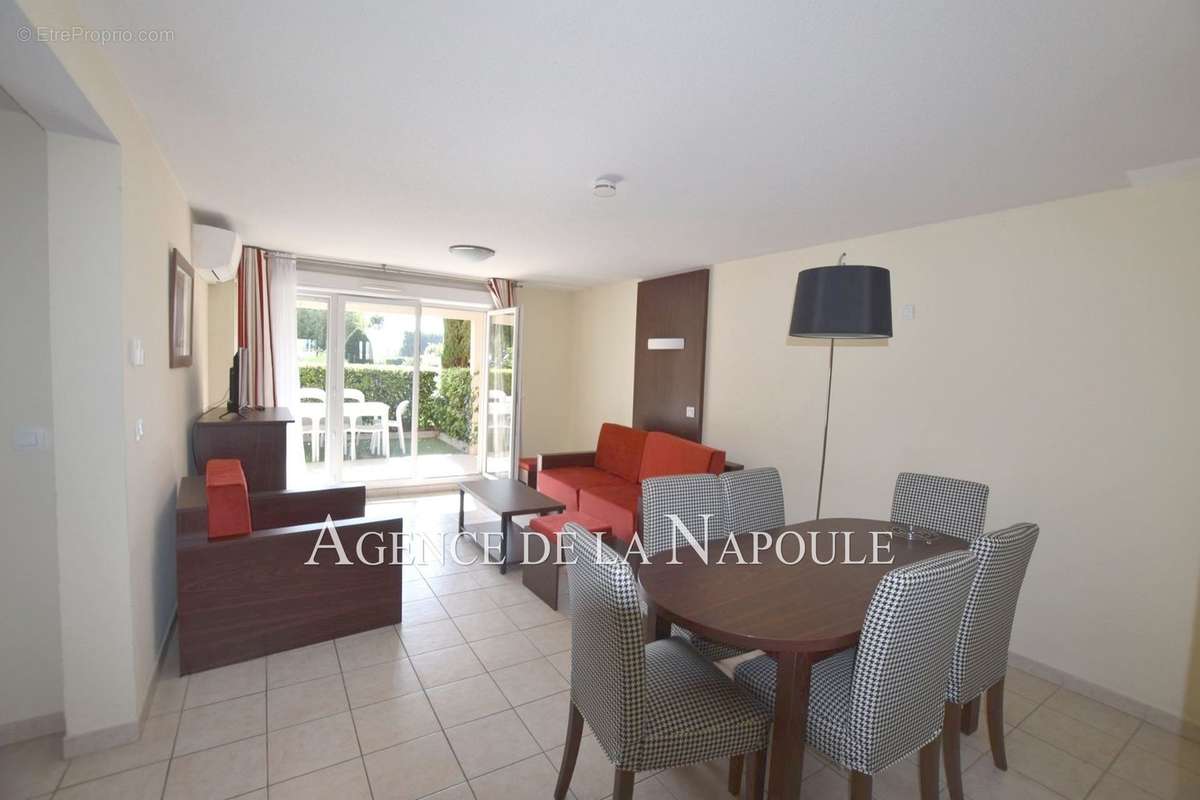 Appartement à MANDELIEU-LA-NAPOULE